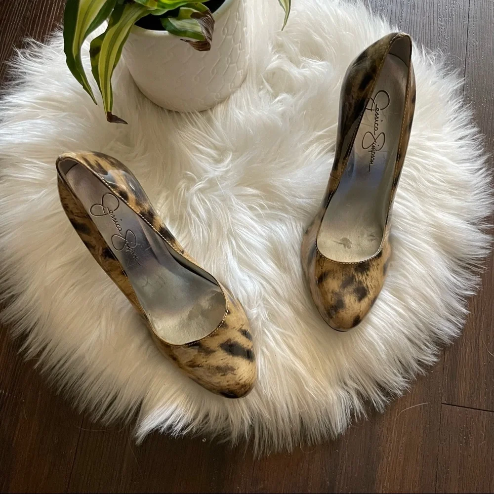 Jessica Simpson cheetah print Patent Leather Heels - Picture 3 of 8